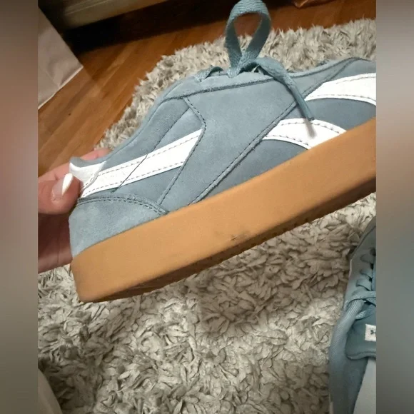 Reebok Womens Blue Sneakers - Picture 9 of 10